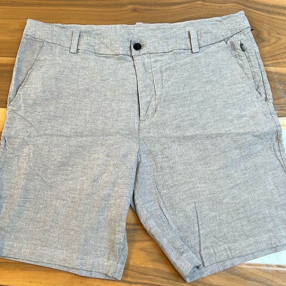 Lululemon flat front shorts size 36